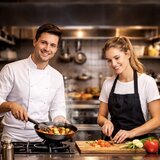 Bucatar sau ajutor de bucatar? Hai intr-o bucatarie unde conteaza ce faci